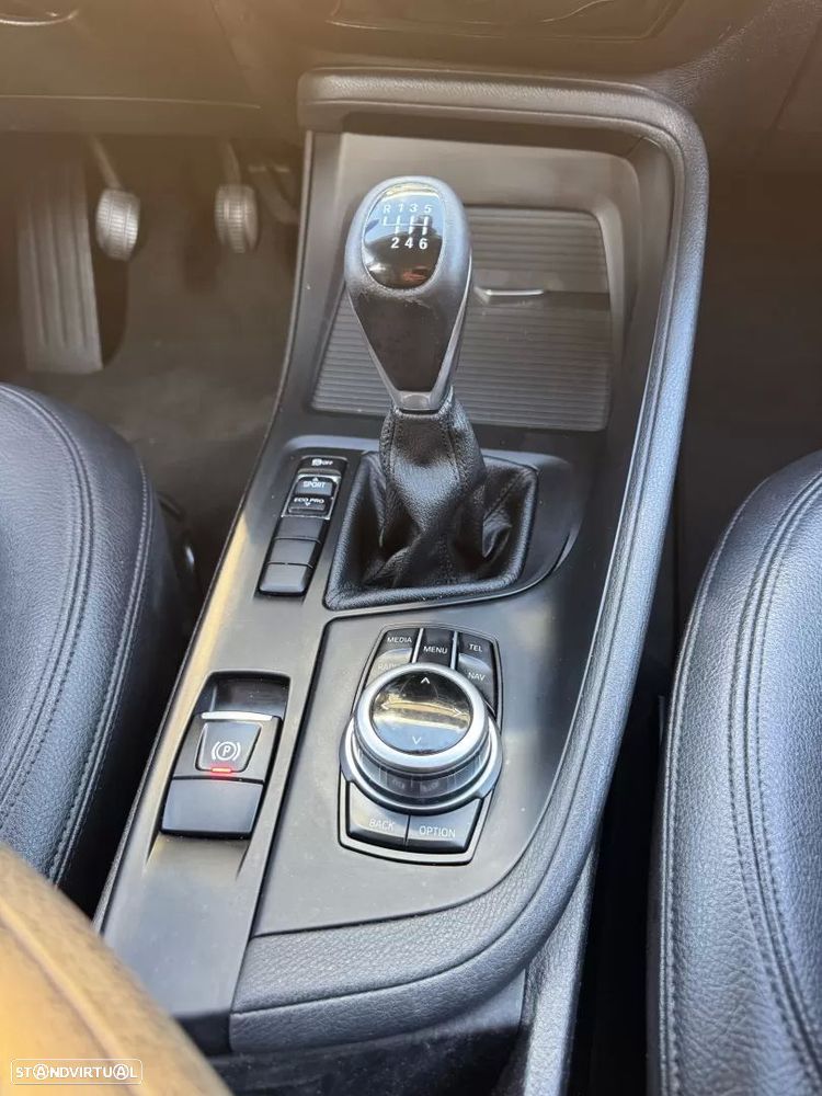 BMW X1 18 d sDrive Line Sport - 39