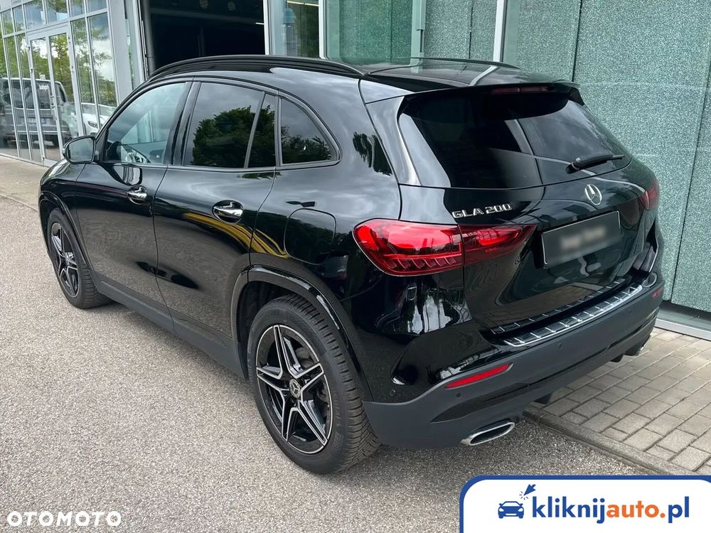Mercedes-Benz GLA 200 AMG Line - 2