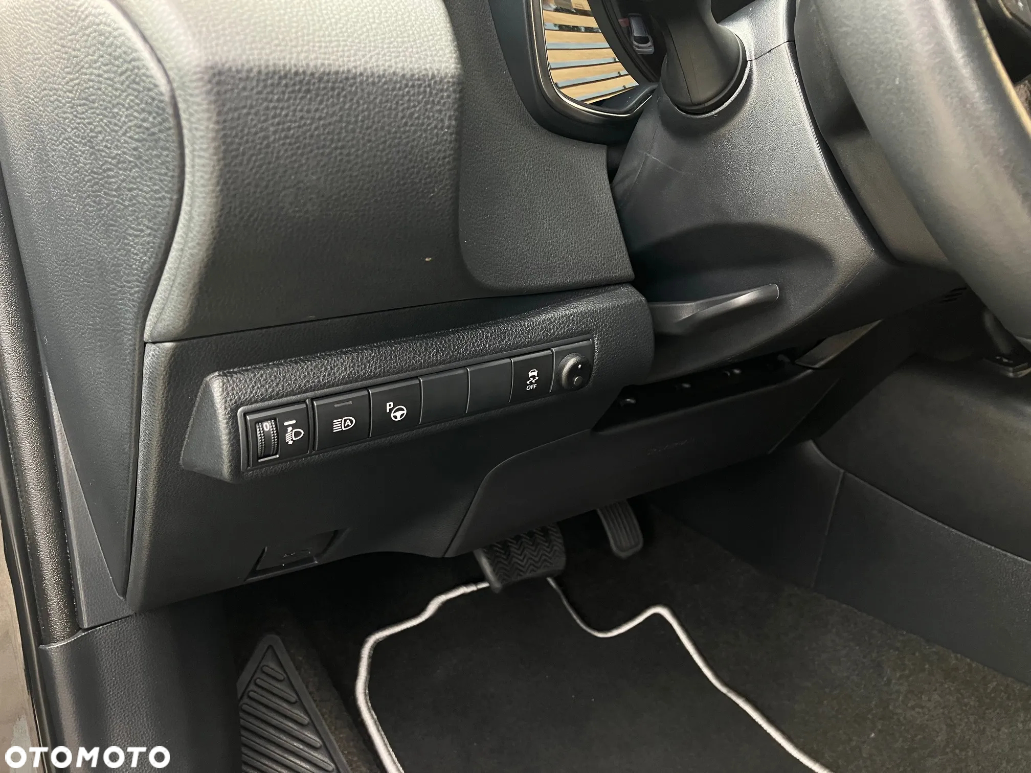 Toyota Corolla 1.8 Hybrid Comfort - 33