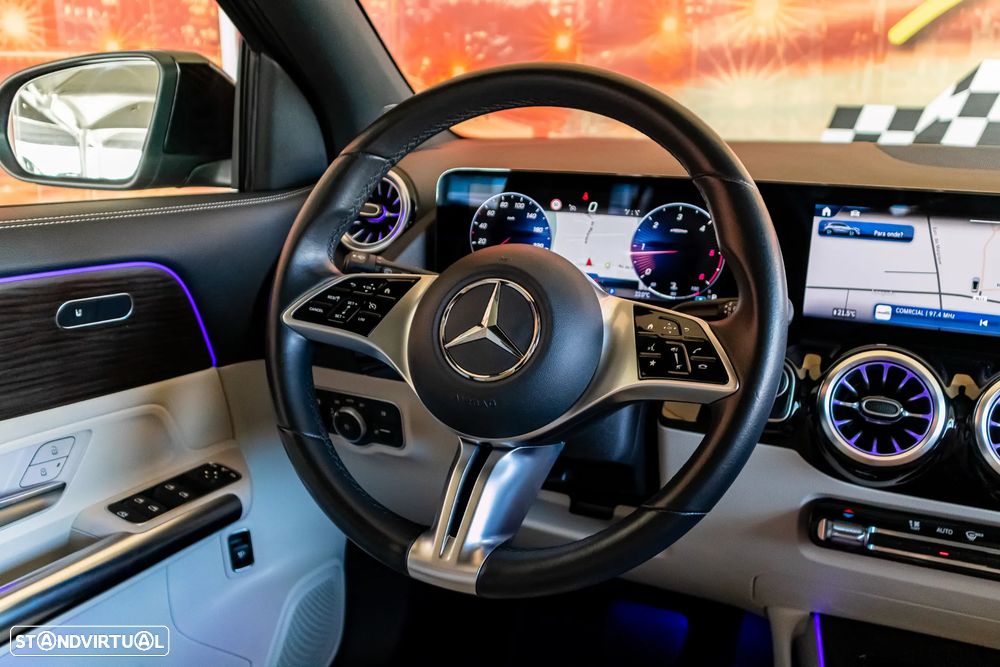 Mercedes-Benz GLA 180 d Progressive - 27