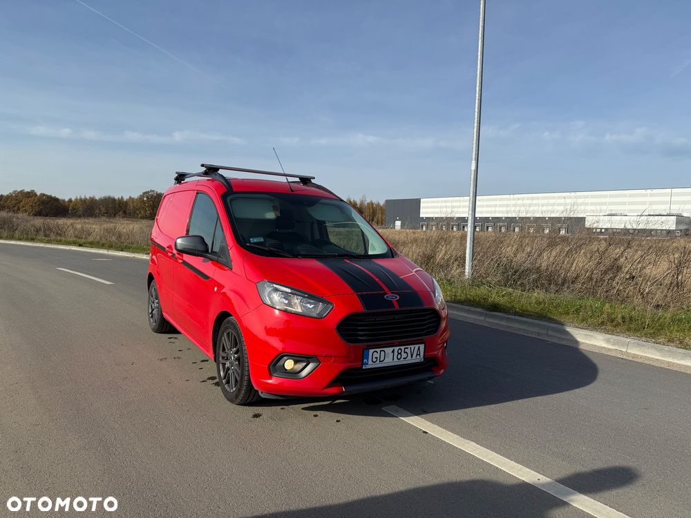 Ford Tranzit Courier - 11