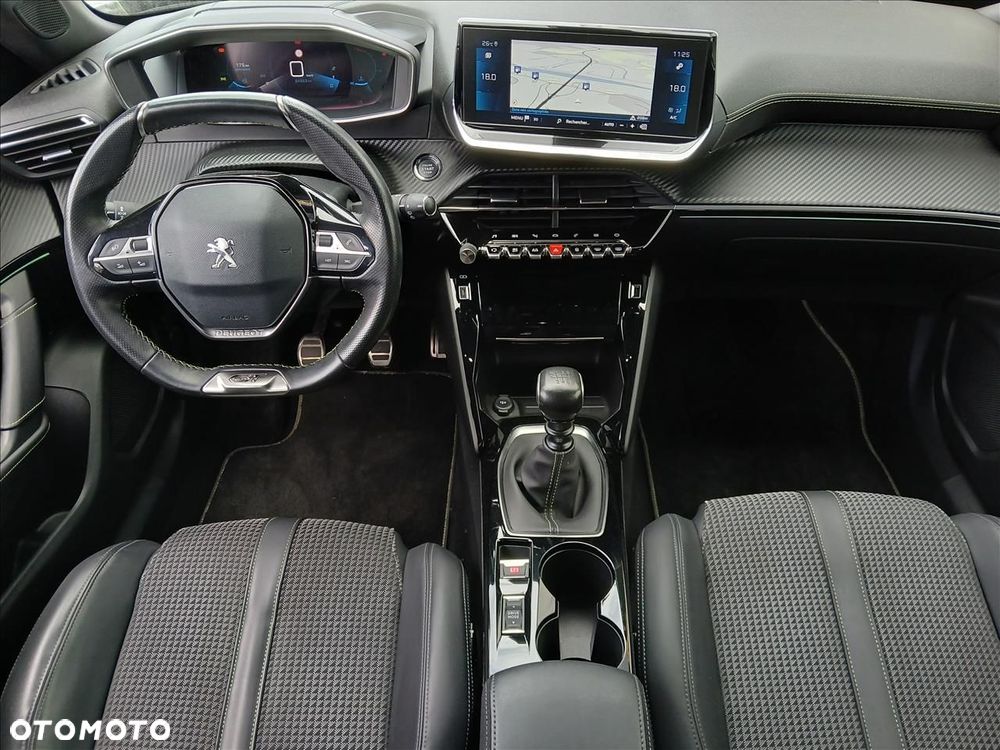 Peugeot 2008 1.2 PureTech GT Line S&S - 8