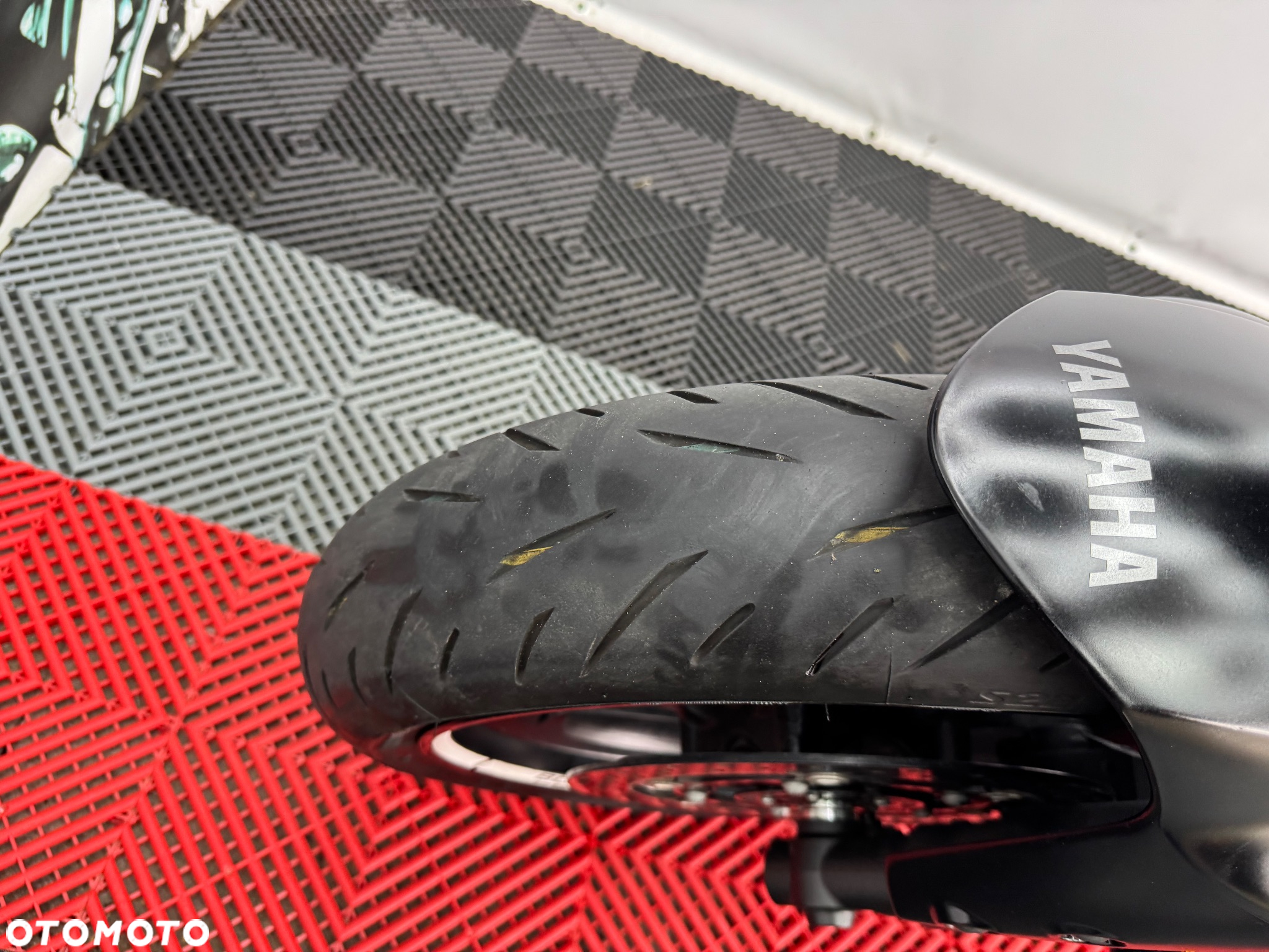Yamaha MT - 9