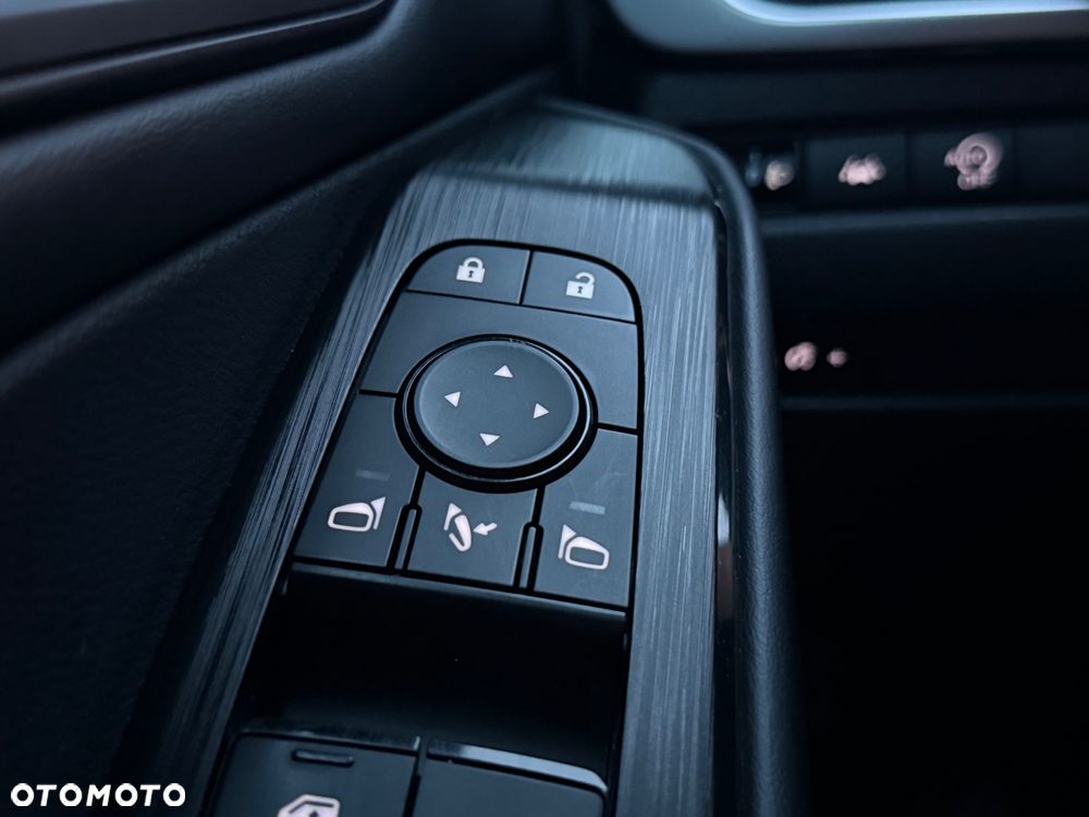 Nissan Qashqai 1.3 DIG-T MHEV Tekna - 23