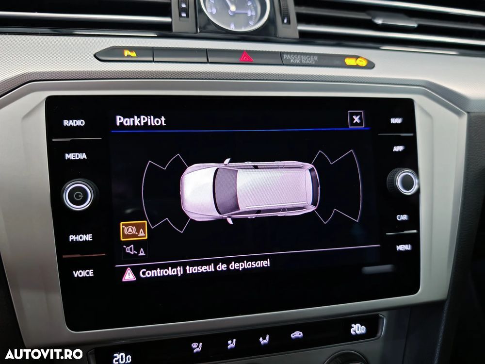 Volkswagen Passat 1.6 TDI SCR DSG Comfortline - 11