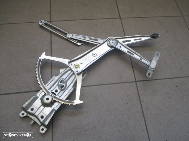 Elevador Sem Motor 13132221 OPEL ZAFIRA A 2004 5P FD - 3