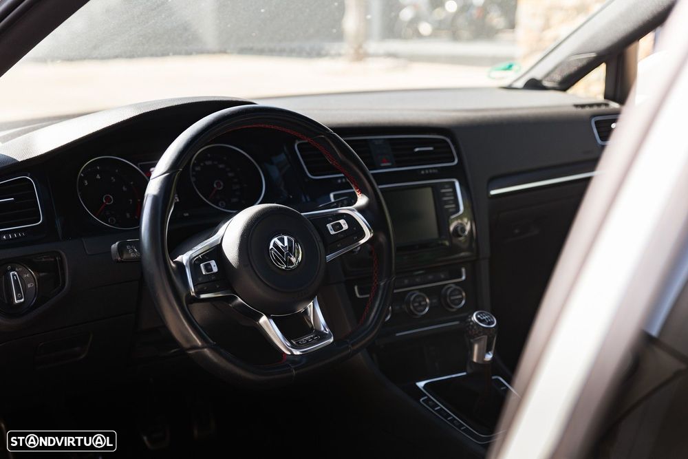 VW Golf 2.0 TSi GTi - 8