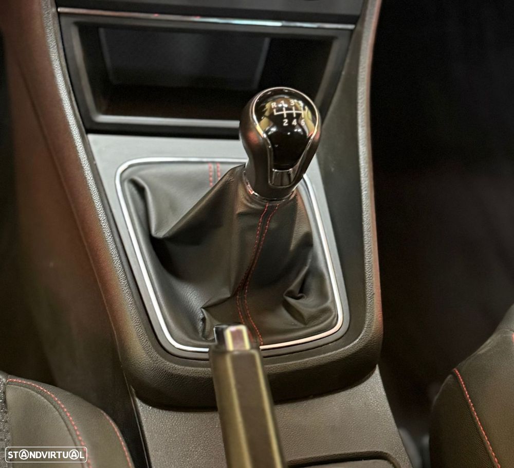 SEAT Leon 2.0 TDI DPF FR - 15