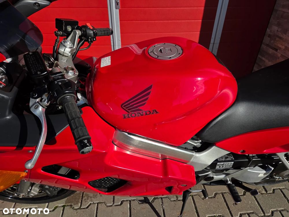 Honda VFR - 11