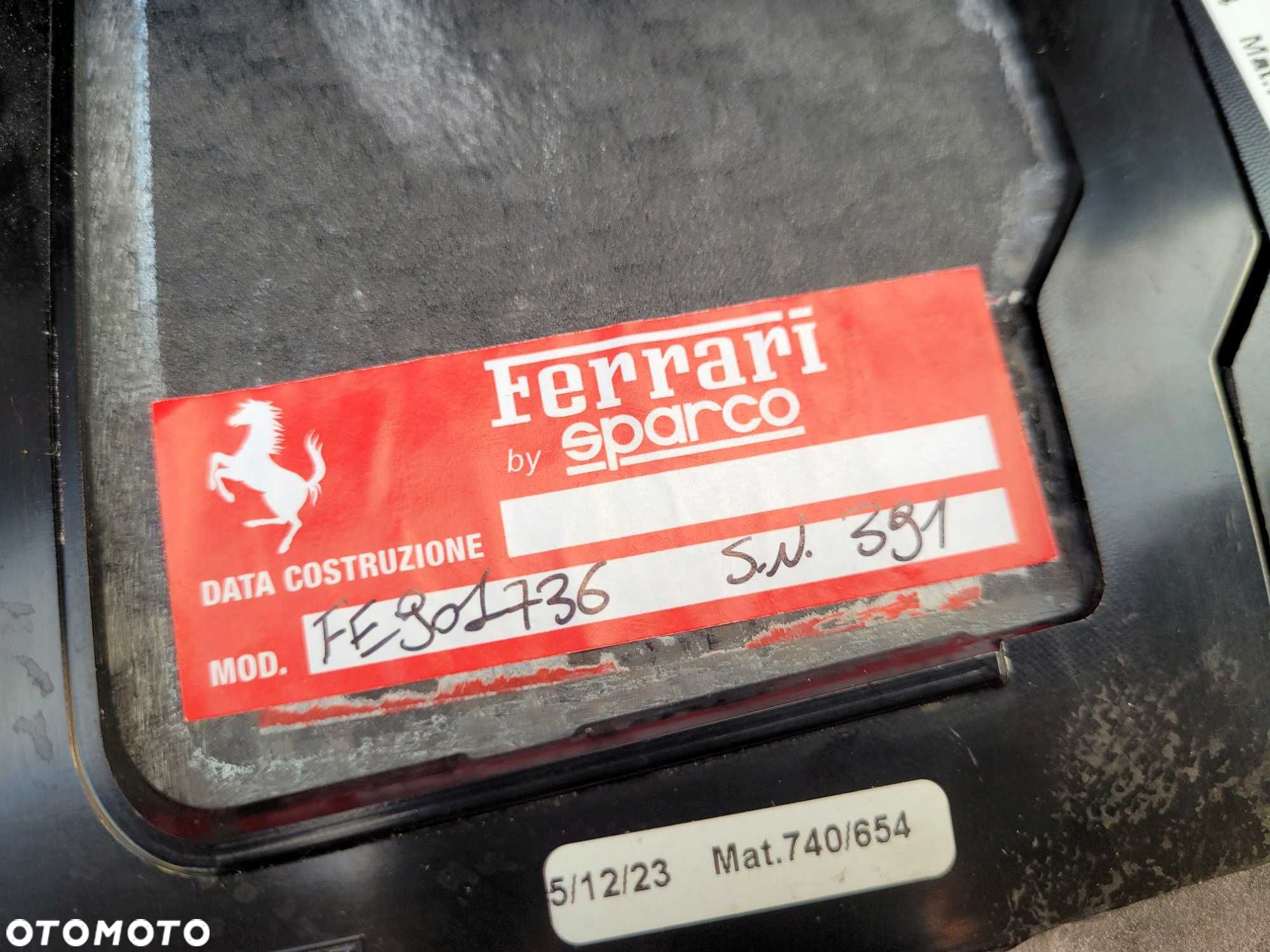 Ferrari Purosangue F175 - próg nakładka listwa drzwi przód RH - CARBON - 6