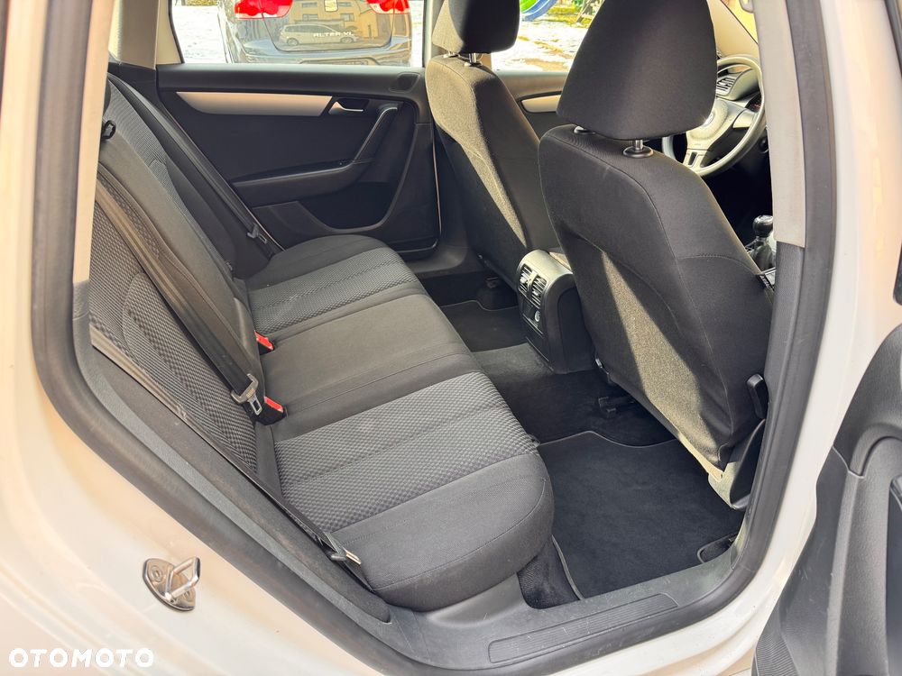 Volkswagen Passat Variant 2.0 TDI BlueMotion Technology Comfortline - 8