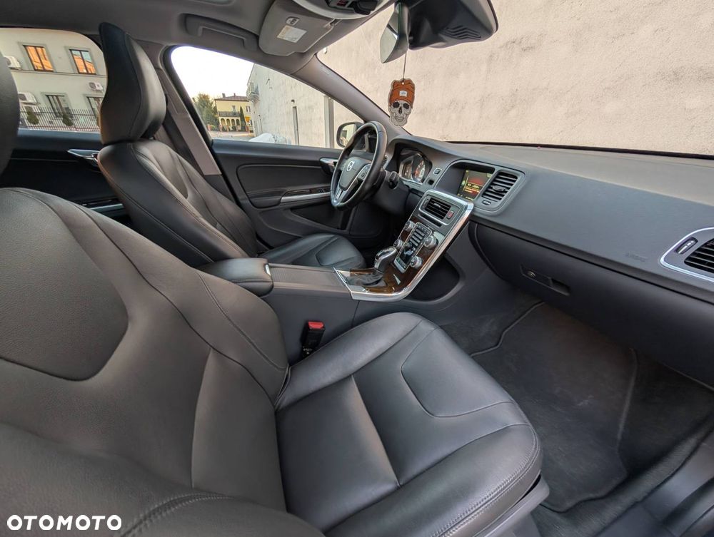Volvo S60 2.5 T5 AWD - 16