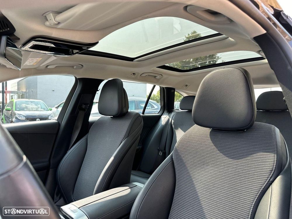 Mercedes-Benz C 300 e T 9G-TRONIC Avantgarde - 12