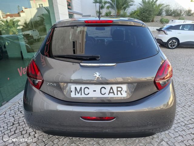 Peugeot 208 1.2 PureTech Signature - 6