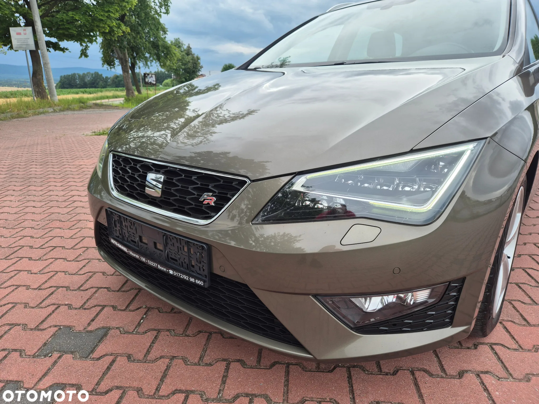 Seat Leon Sportstourer 2.0 TDI FR Plus - 12