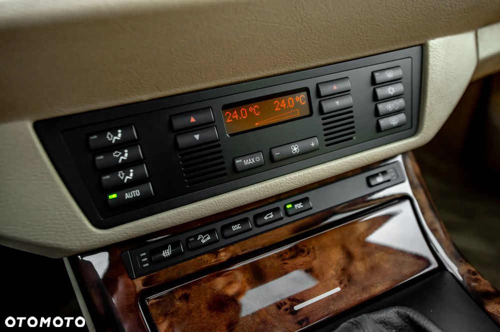 BMW X5 3.0 i Edition Exclusive - 27