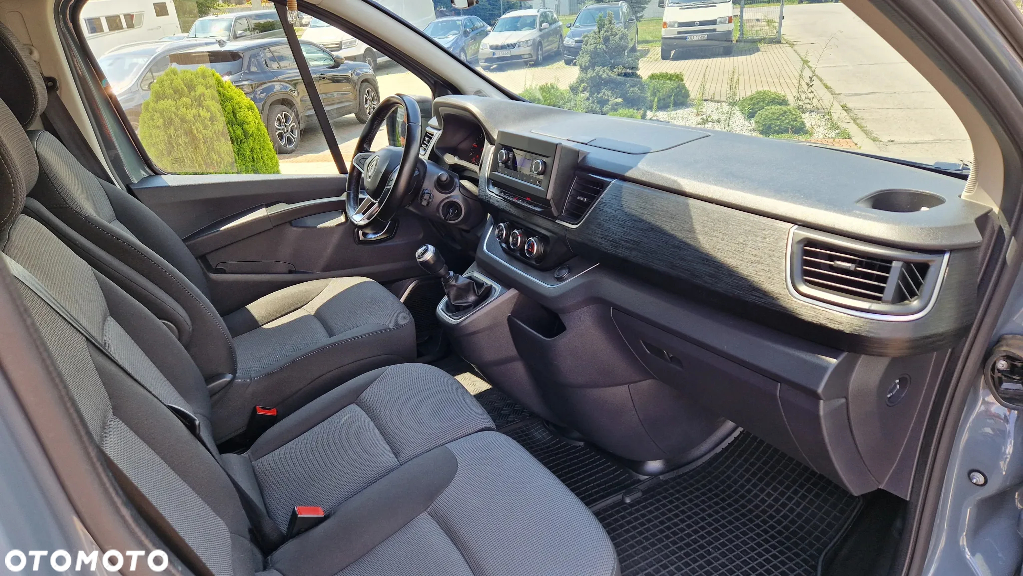 Renault Trafic - 8