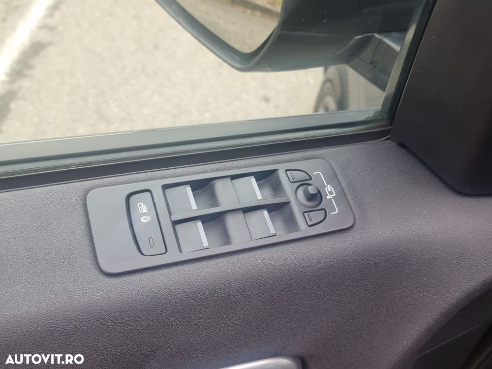 Land Rover Discovery Sport 2.0 l TD4 HSE Aut. - 17