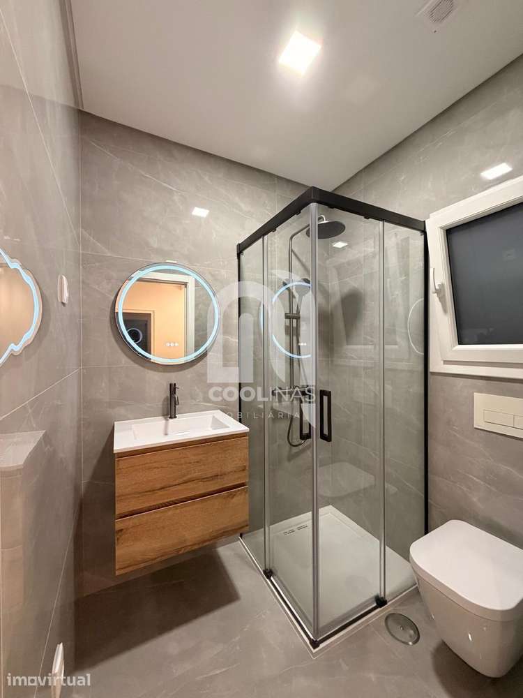 Moradia T3 na Quinta do Conde – Conforto, Modernidade e Tranquilidade - Grande imagem: 5/43