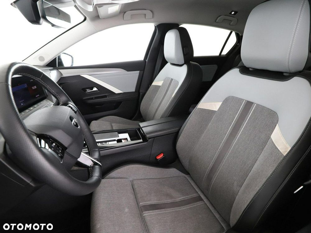 Opel Astra 1.6 T Plug-in Hybrid Elegance - 14