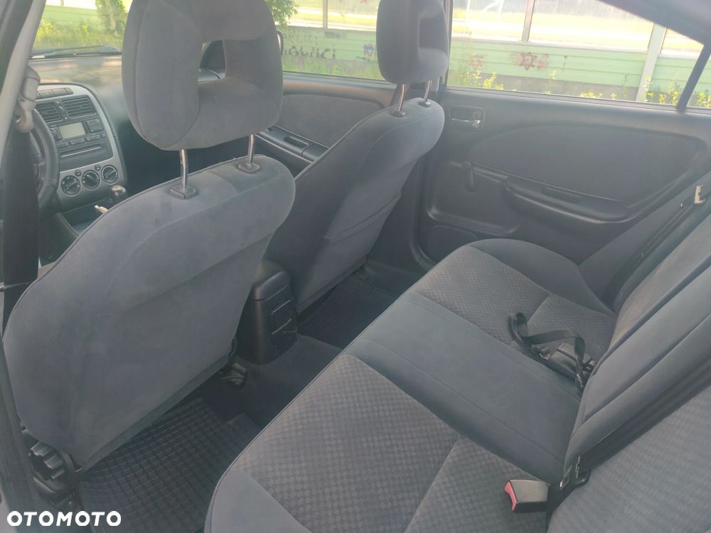 Toyota Avensis - 7