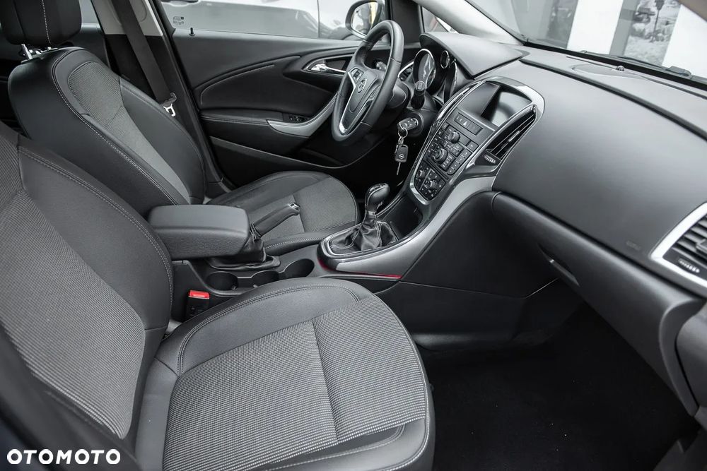 Opel Astra 1.4 Turbo Color Edition - 28