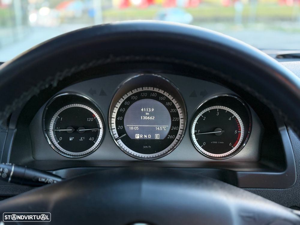 Mercedes-Benz C 220 CDI DPF Auto BlueEFFICIENCY Avantgarde - 10