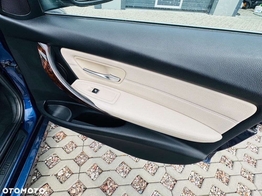 BMW Seria 3 318d Sport Line - 22