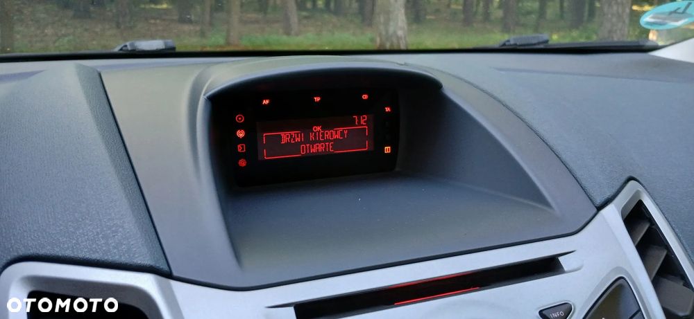 Ford Fiesta 1.25 Ambiente - 16