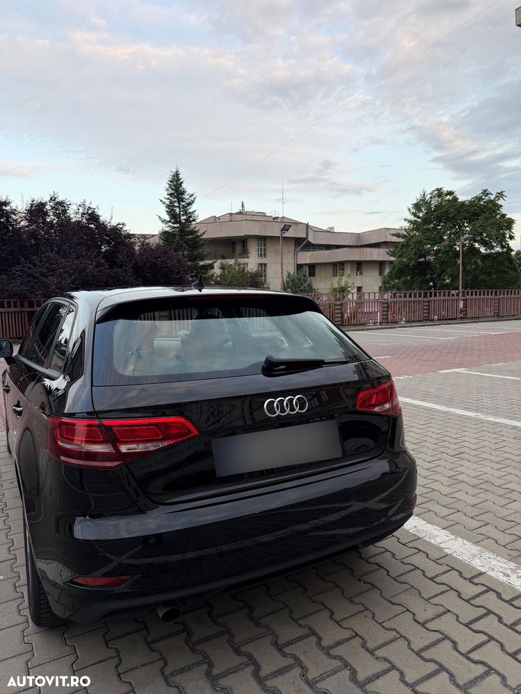 Audi A3 1.6 TDI S tronic Sport - 3