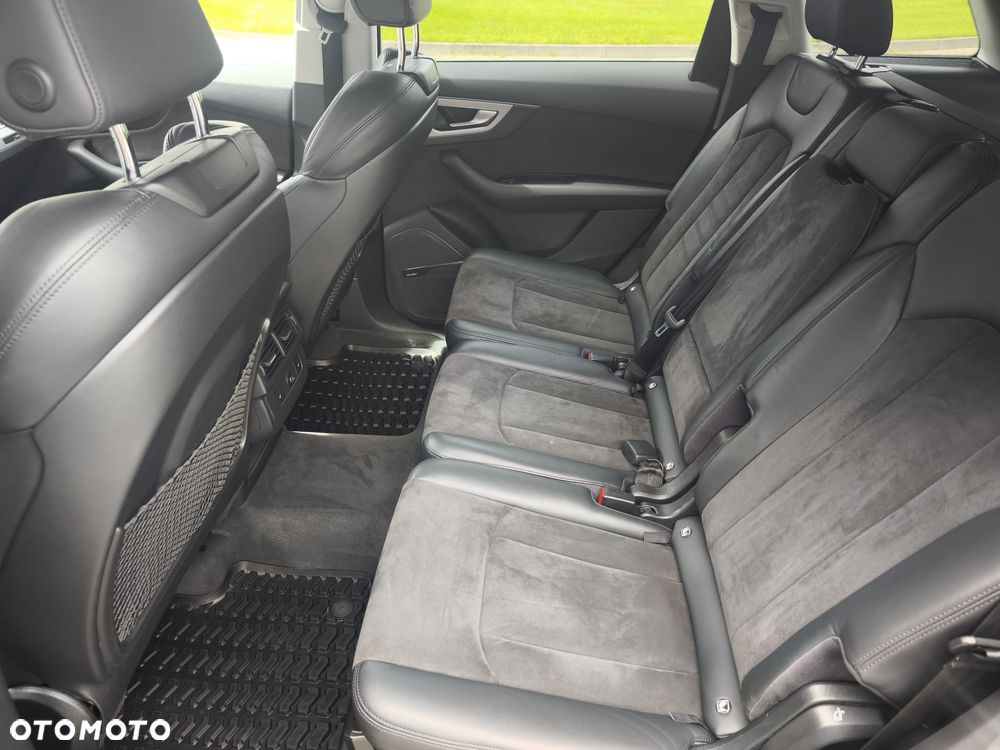 Audi Q7 - 8