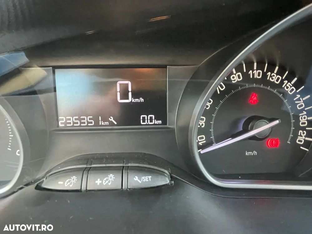 Peugeot 2008 1.6 BlueHDi FAP Active - 7