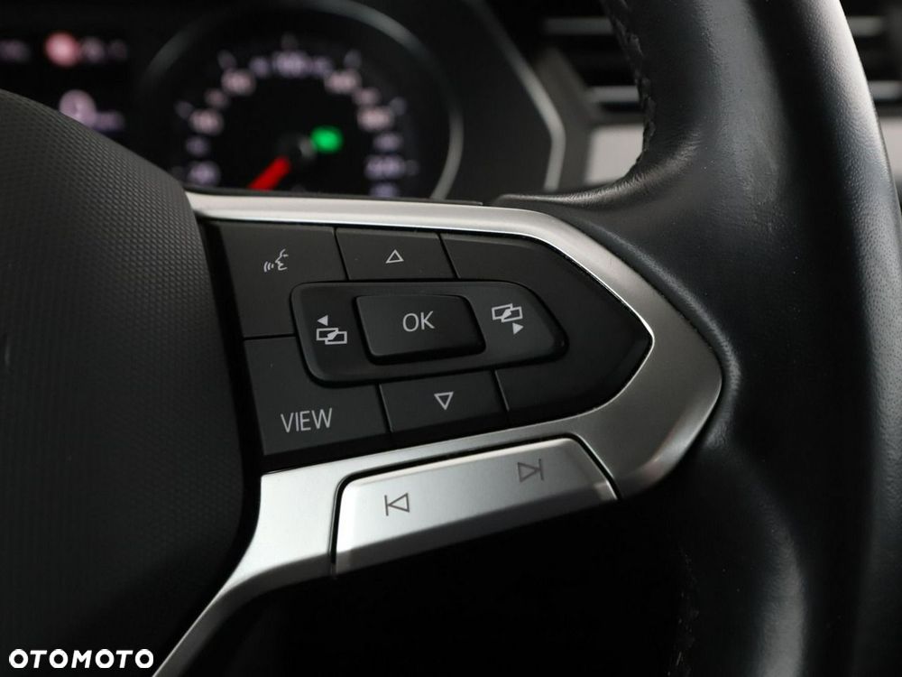 Volkswagen Passat Variant 2.0 TDI SCR DSG Business - 32