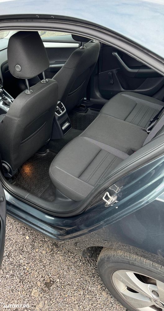 Skoda Octavia 2.0 TDI DSG Style - 24