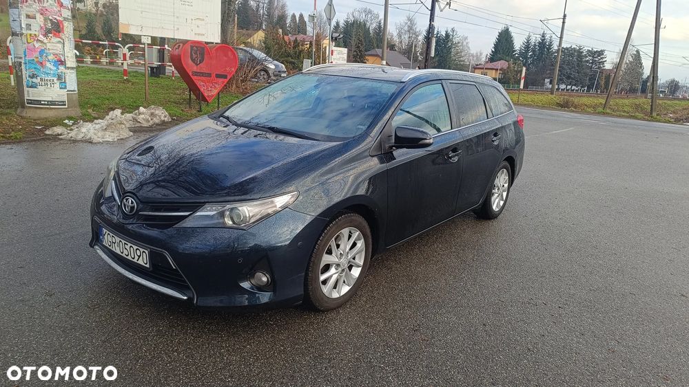 Toyota Auris 2.0 D-4D Premium - 1