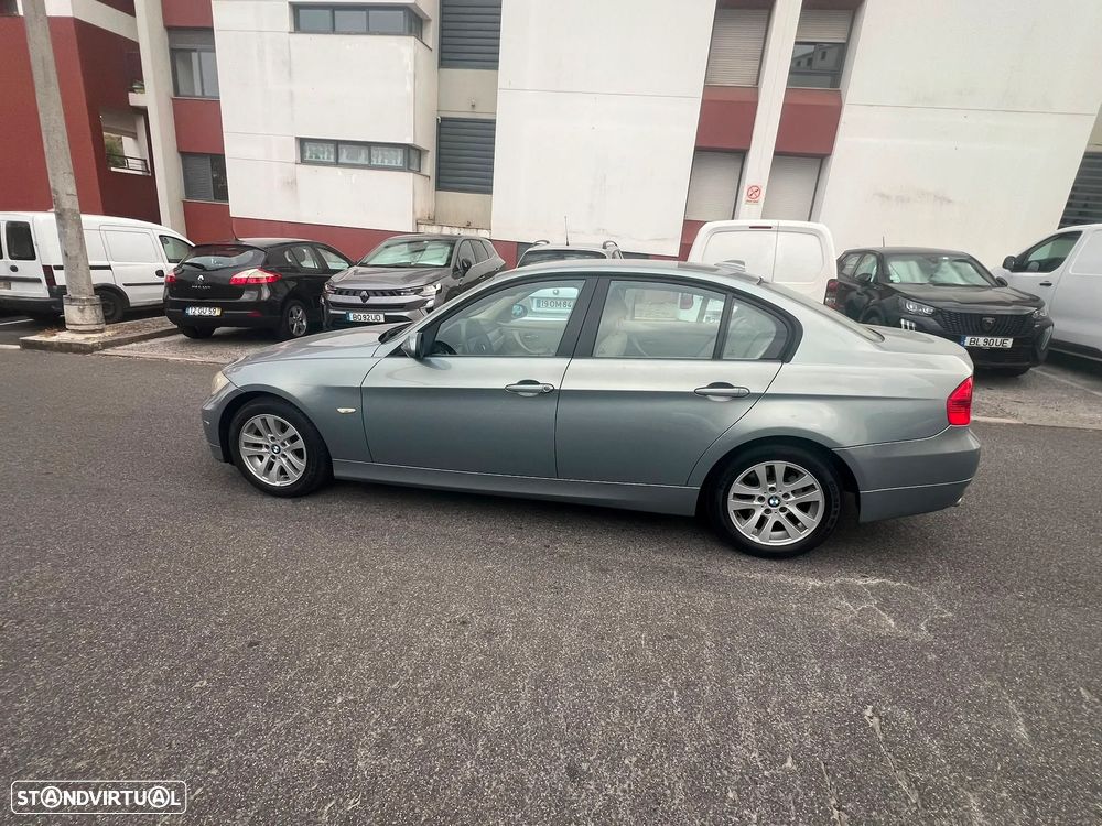 BMW 320 d Auto - 3