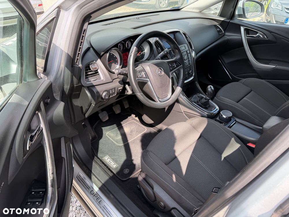 Opel Astra 1.6 Design Edition - 21
