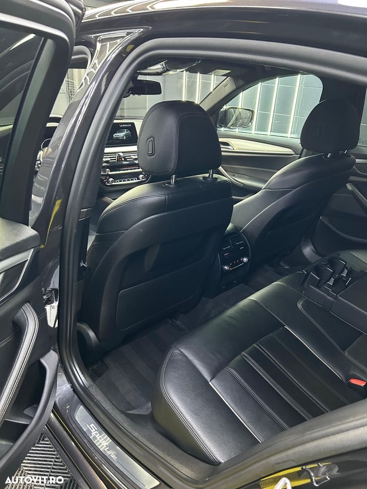 BMW Seria 5 530d AT - 12