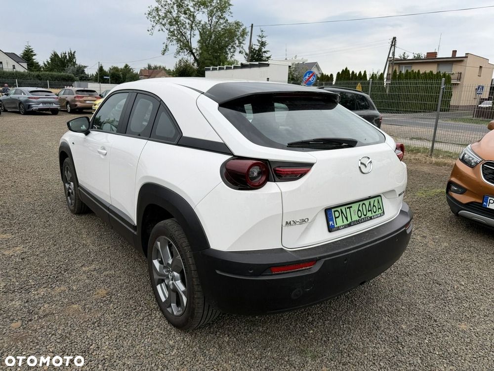 Mazda MX-30 - 12