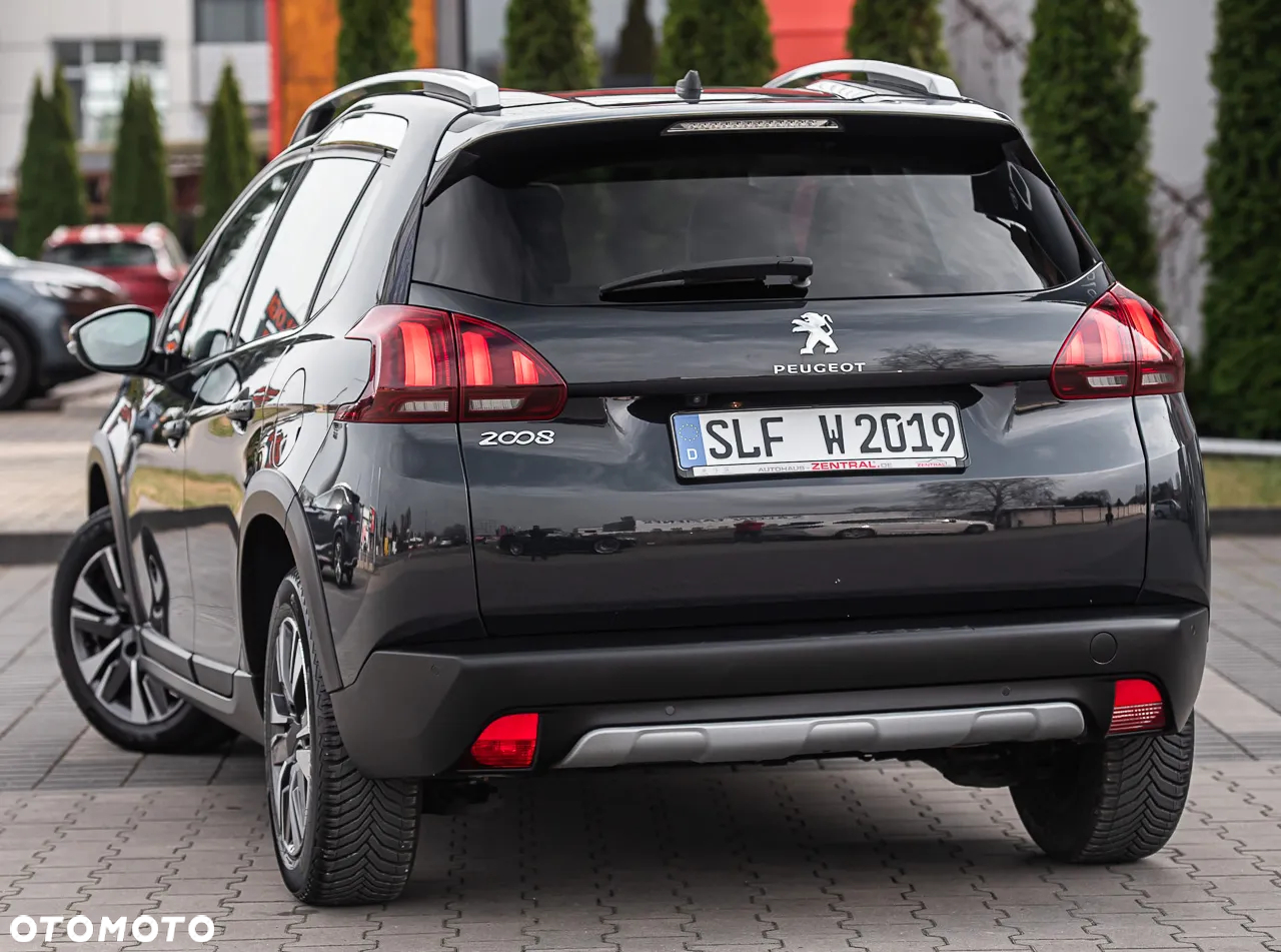Peugeot 2008 - 8