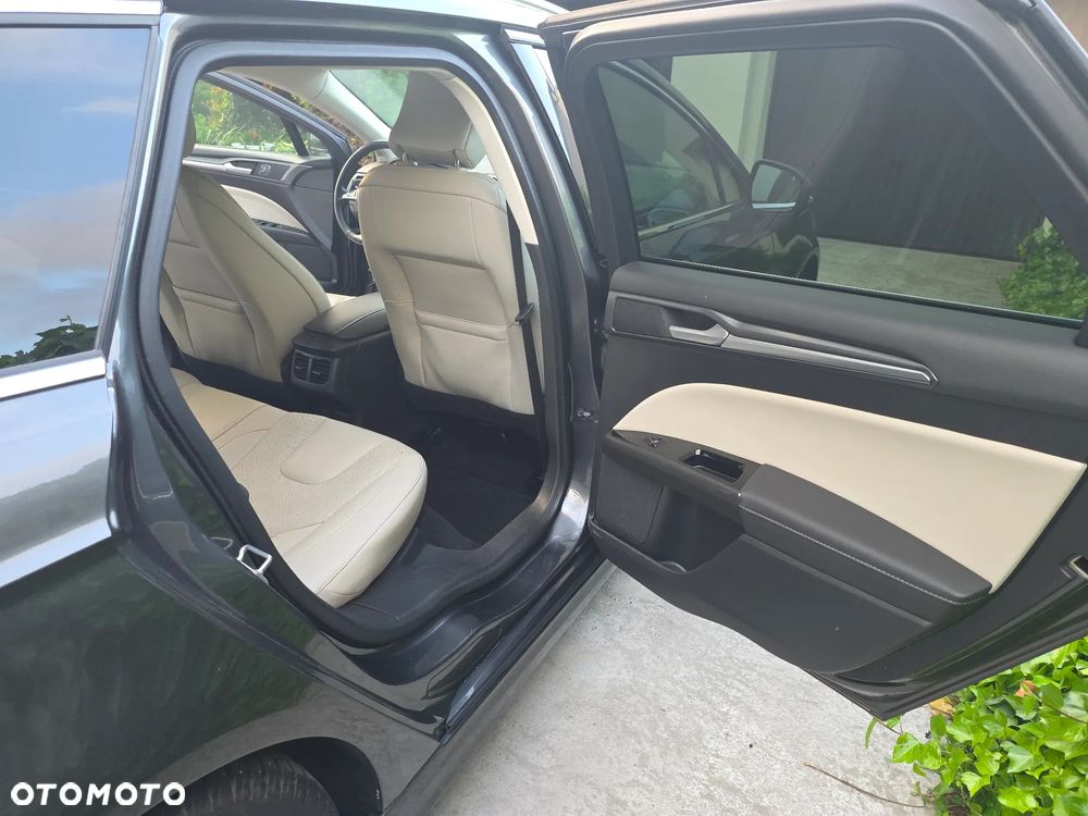 Ford Mondeo 2.0 TDCi Titanium - 14