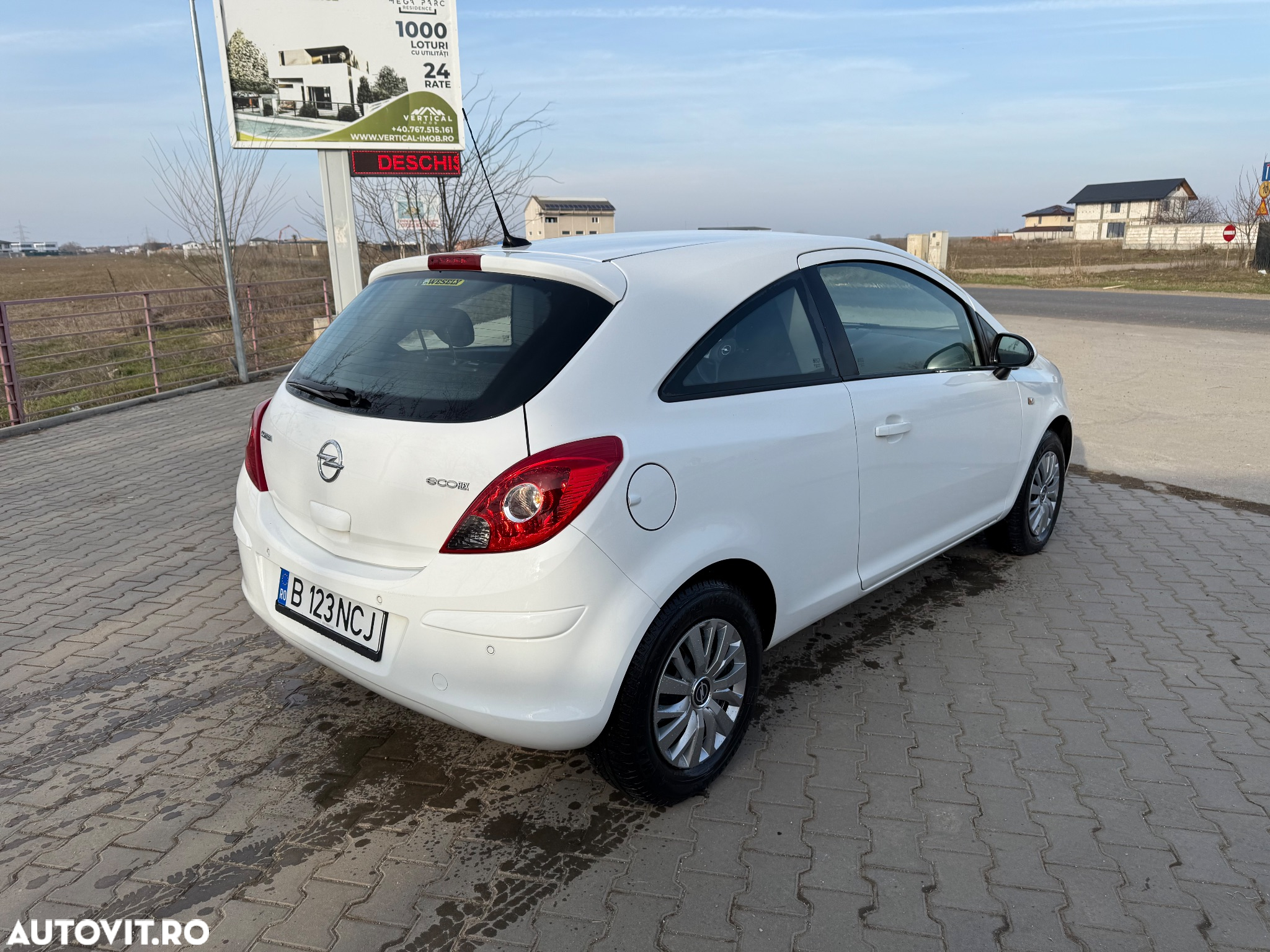 Opel Corsa 1.2 16V (ecoFLEX) Edition - 4