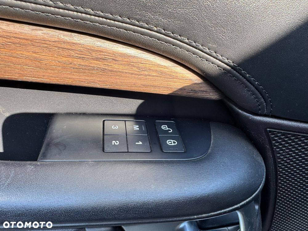 Land Rover Discovery - 23