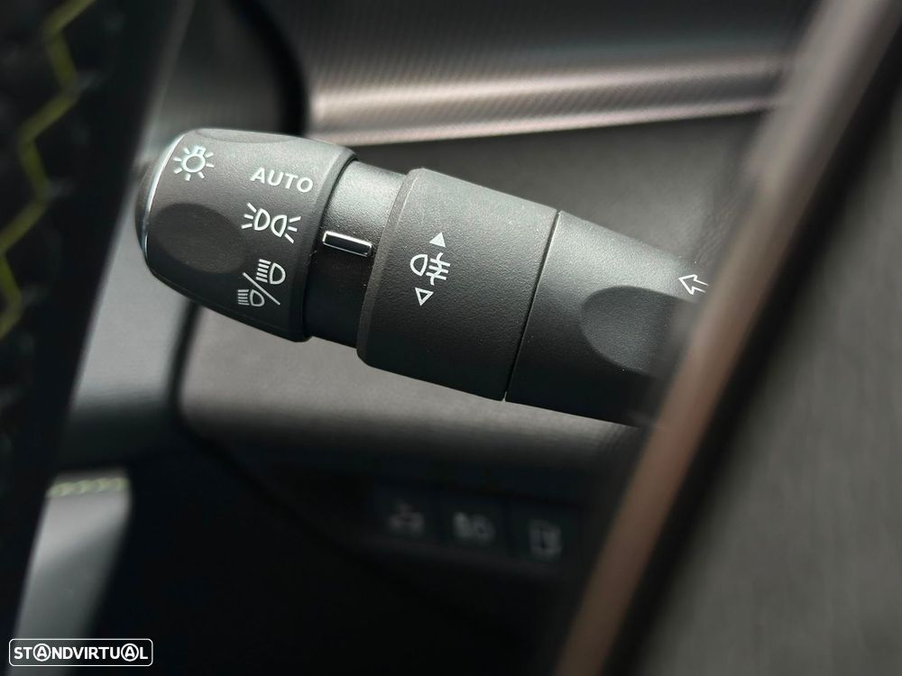 Peugeot 408 1.6 Hybrid GT e-EAT8 - 18
