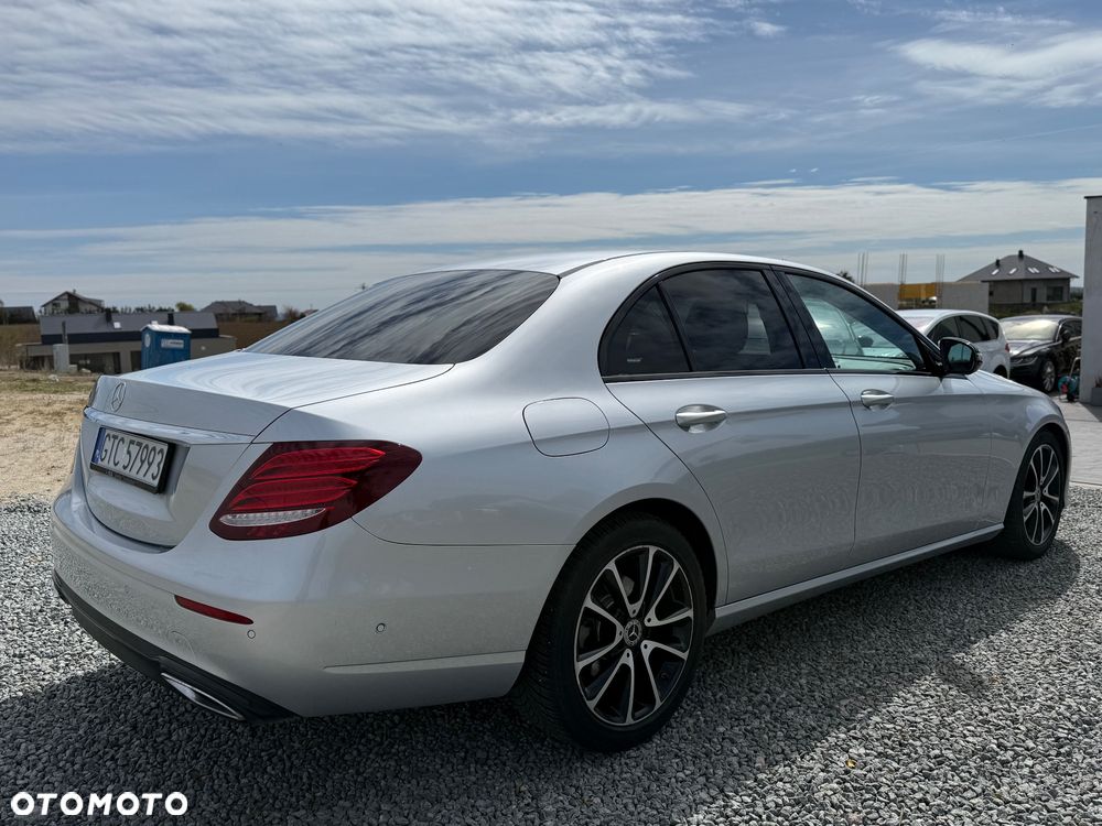 Mercedes-Benz Klasa E 220 d 9G-TRONIC Sportstyle Edition - 3