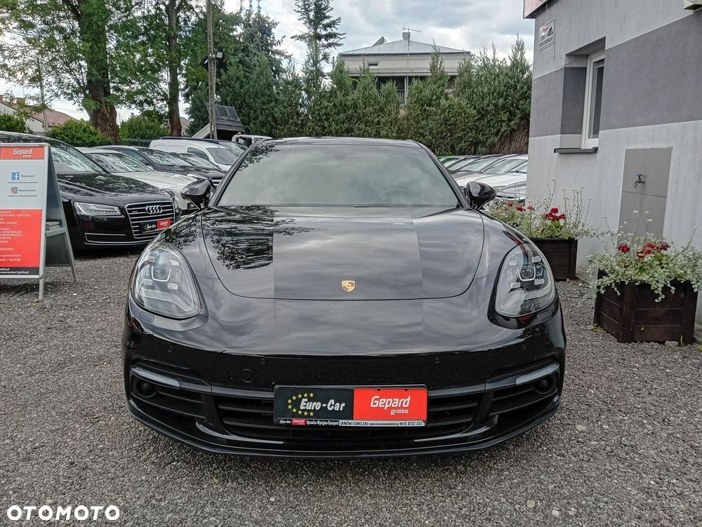 Porsche Panamera - 3