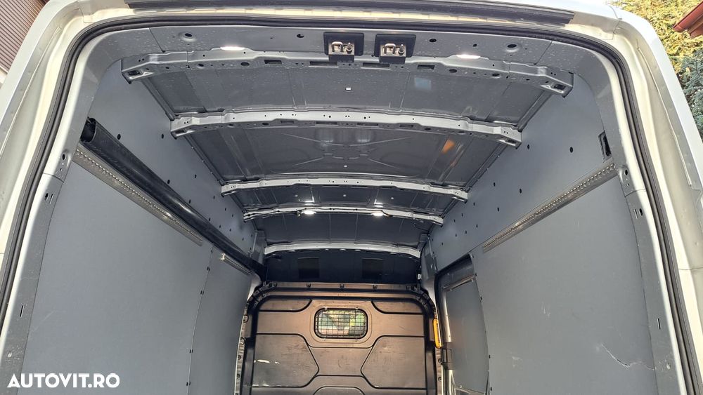 Ford Transit - 13