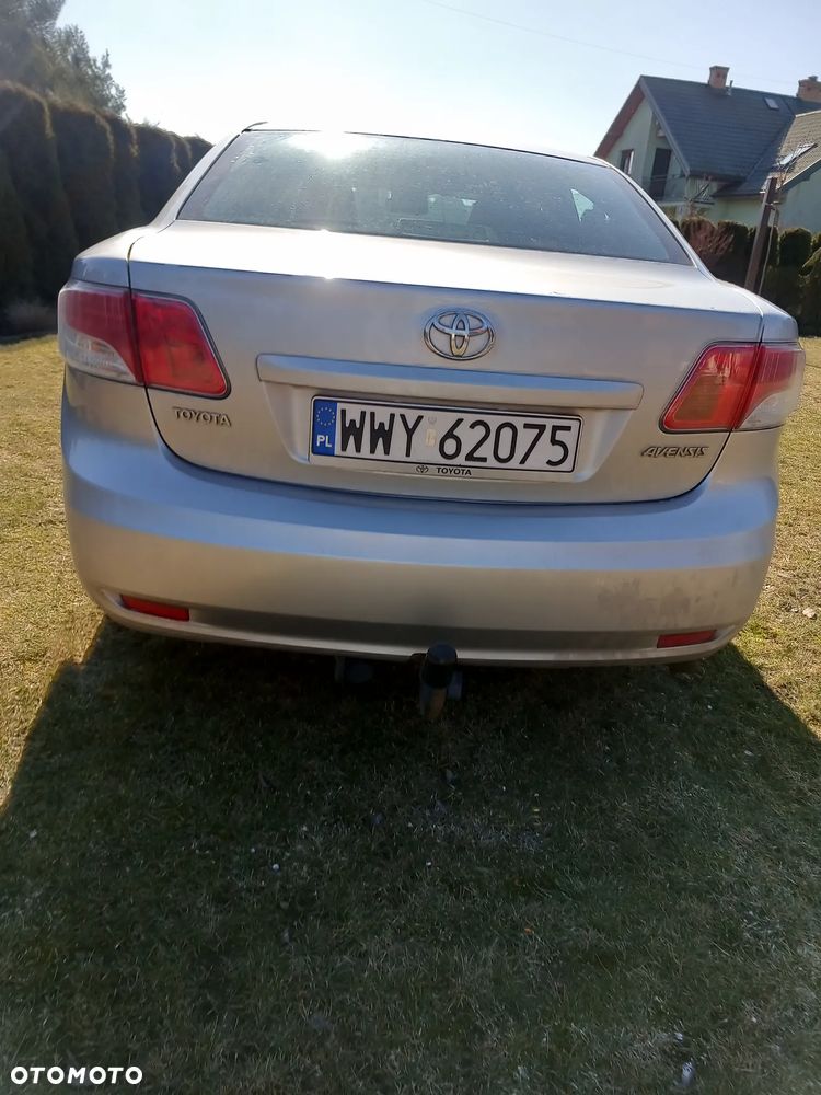 Toyota Avensis 2.0 D-4D - 5