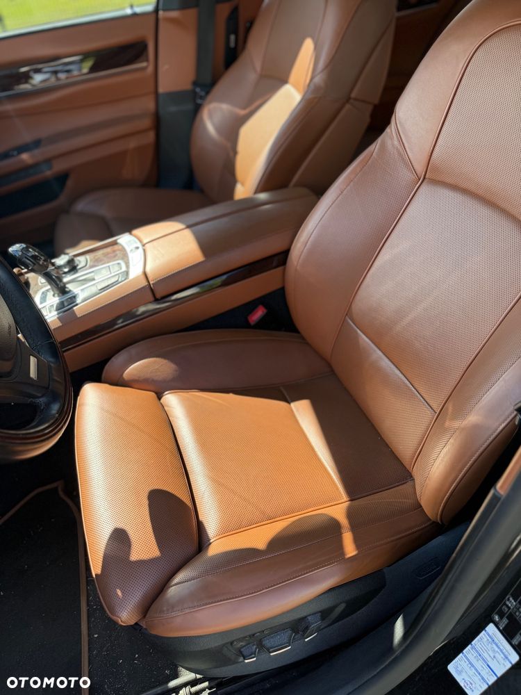 BMW Seria 7 760i - 18
