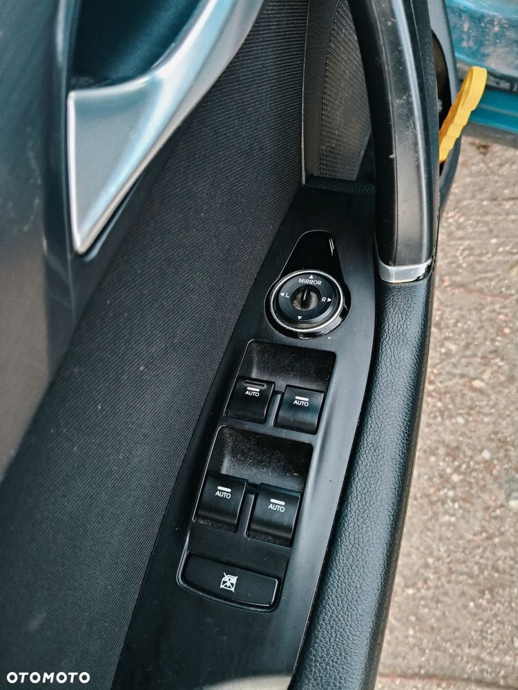 Hyundai i40 i40cw 1.7 CRDi Fifa World Cup Edition - 23